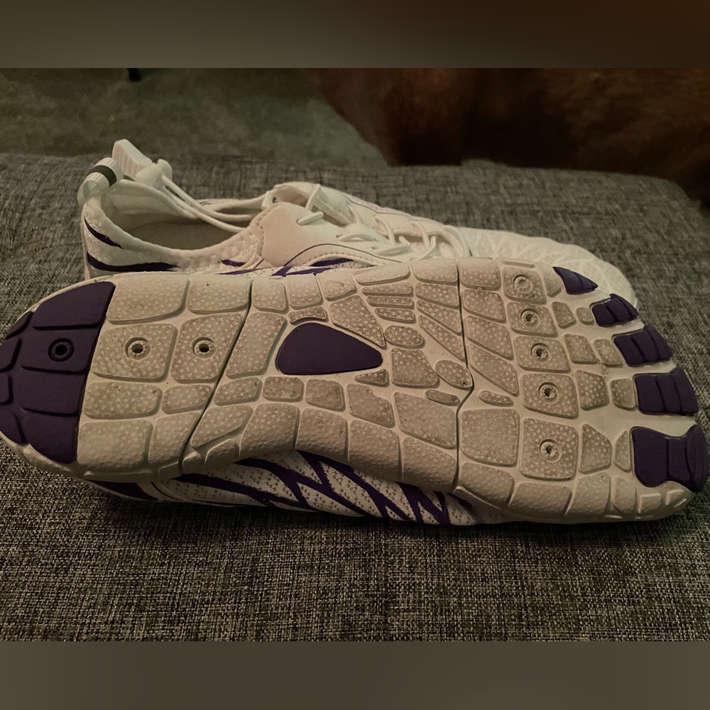 Barefoot Athletic Shoes in White and Purple - Picture 3 of 3